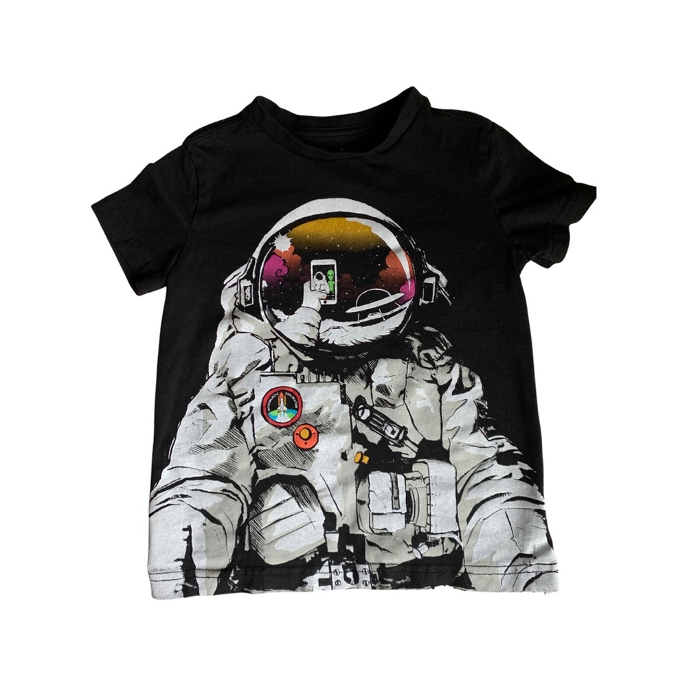 Rumi and rider astronaut shirt size 4/5 black boys Tee